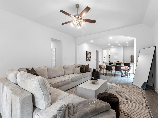 24543 Songlark Bend Drive, Tomball, TX 77375