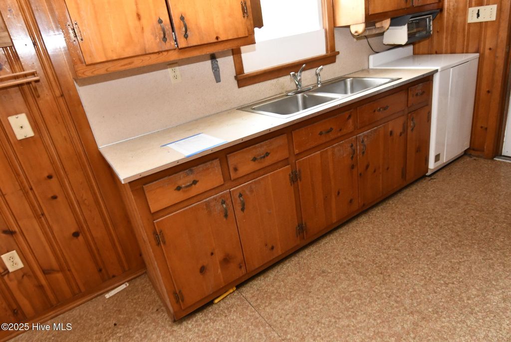 2209 W Main Street Ext, Elizabeth City, NC 27909