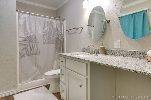 701 W Locust Street, Durant, OK 74701