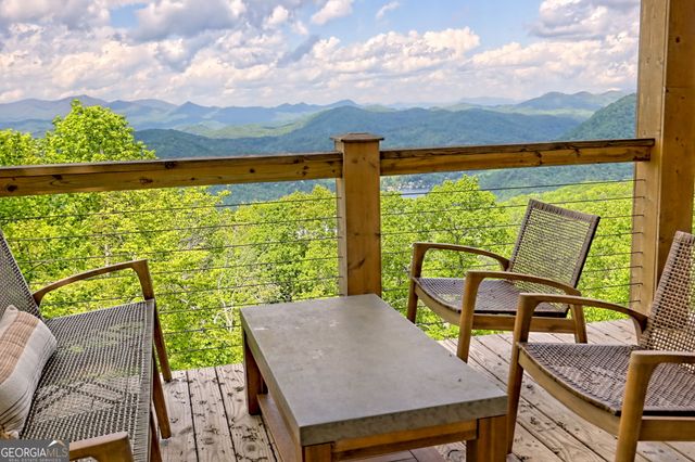 602 Charmont Drive, Tiger, GA 30576