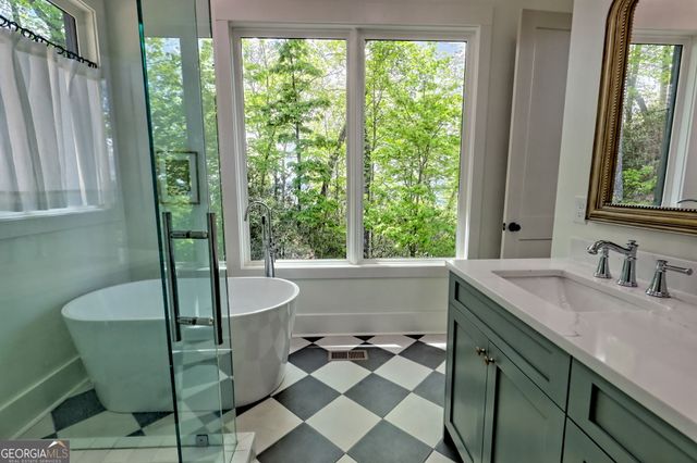 602 Charmont Drive, Tiger, GA 30576