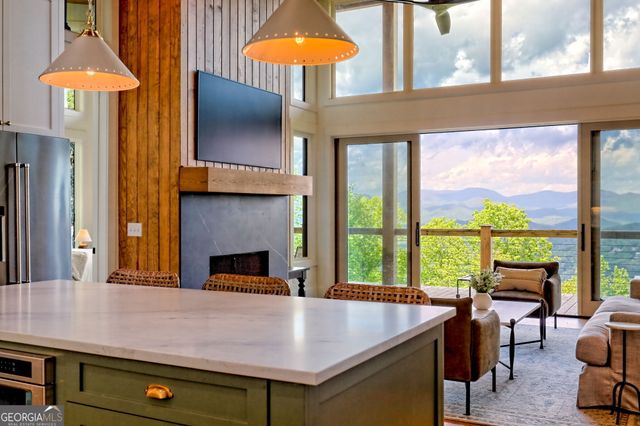 602 Charmont Drive, Tiger, GA 30576