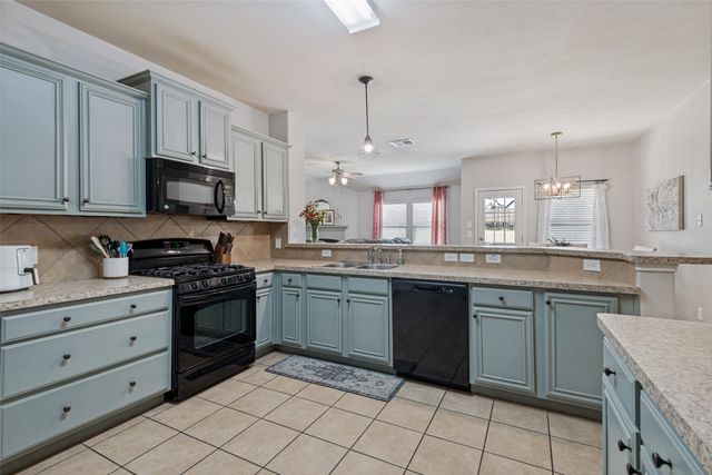 2107 Thistle Lane, Forney, TX 75126