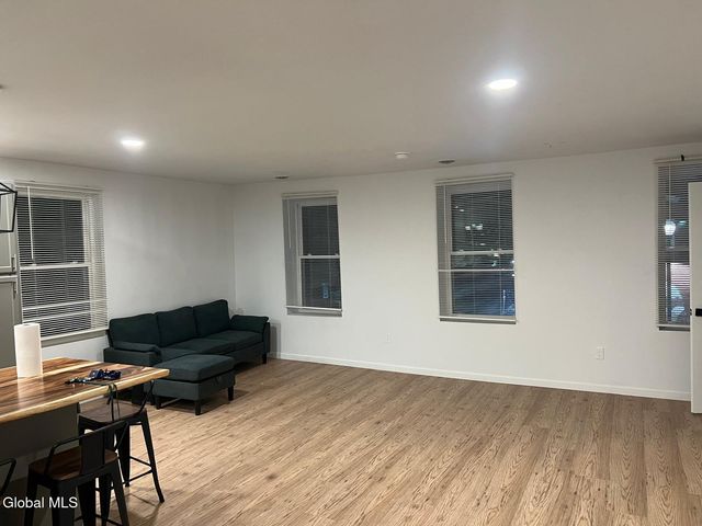 351 4th Street 2, Troy, NY 12180