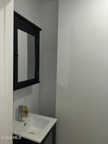 351 4th Street 2, Troy, NY 12180