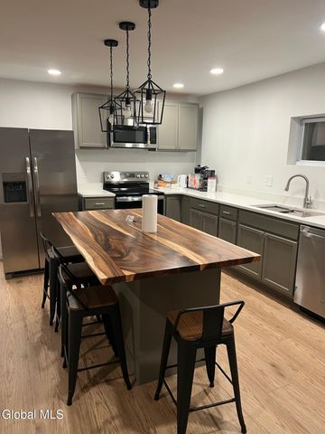 351 4th Street 2, Troy, NY 12180