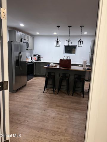 351 4th Street 2, Troy, NY 12180