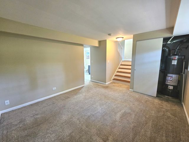210 Redwood Court, Vernon Hills, IL 60061
