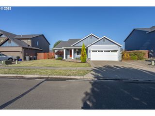 177 Sw MT MAZAMA St, Mc Minnville, OR 97128