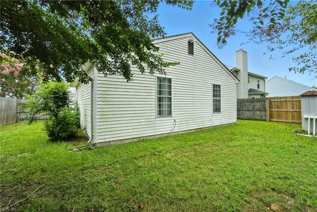 1905 Dolina DR, Virginia Beach, VA 23464
