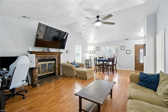1905 Dolina DR, Virginia Beach, VA 23464