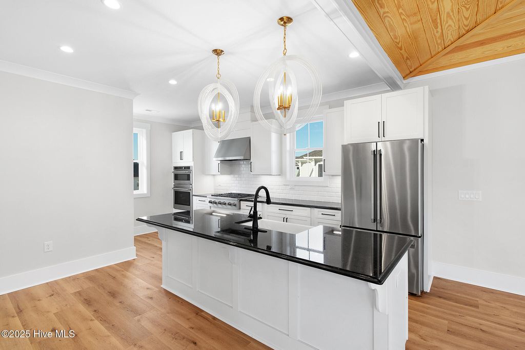 Image 13 of property listing at 538 Sheldrake Court, Beaufort, NC 28516