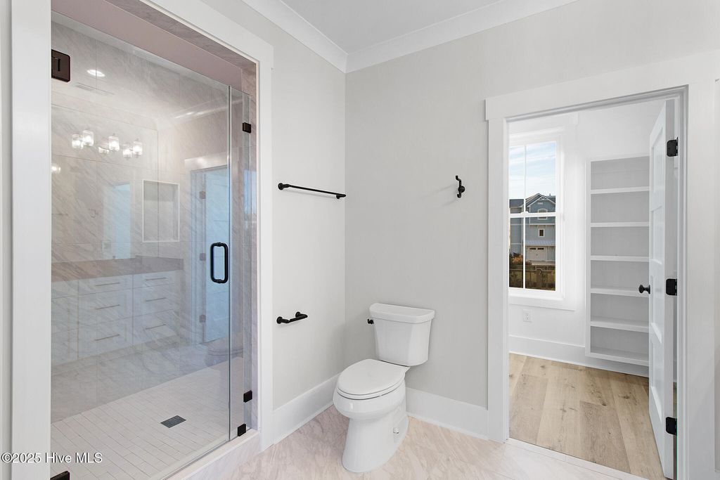 Image 22 of property listing at 538 Sheldrake Court, Beaufort, NC 28516