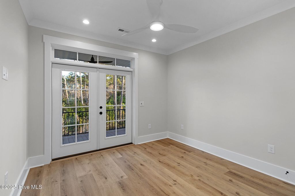 Image 28 of property listing at 538 Sheldrake Court, Beaufort, NC 28516