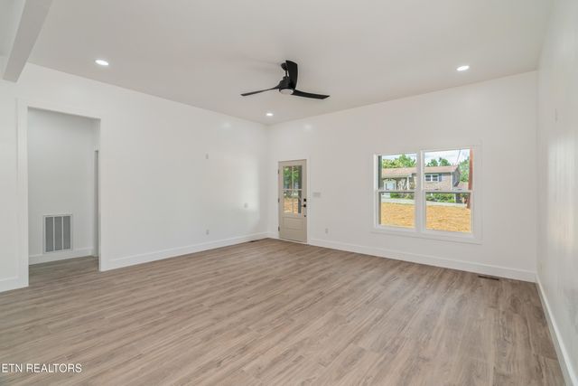 209 Ponderosa Drive, Kingston, TN 37763