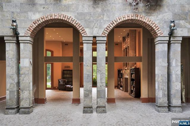 1500 River Road, Teaneck, NJ 07666