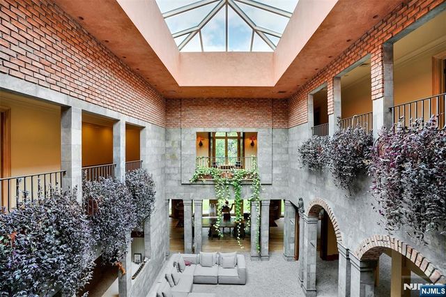 1500 River Road, Teaneck, NJ 07666