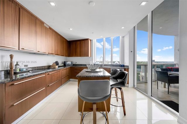 15901 Collins Ave 2104, Sunny Isles Beach, FL 33160