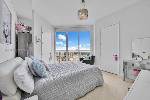 15901 Collins Ave 2104, Sunny Isles Beach, FL 33160