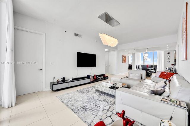 15901 Collins Ave 2104, Sunny Isles Beach, FL 33160