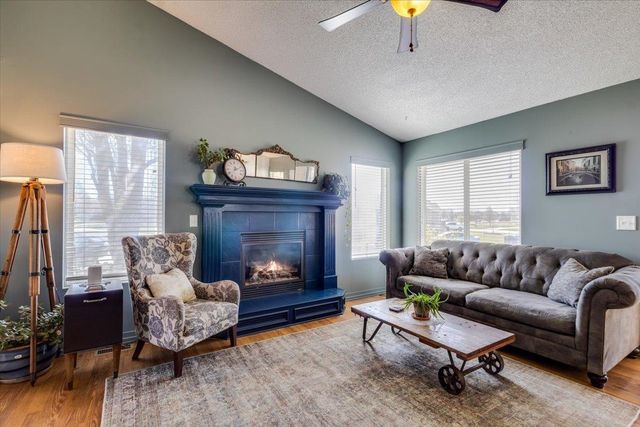 1220 N Timberleaf, Derby, KS 67037