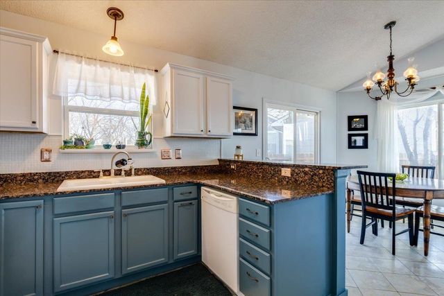 1220 N Timberleaf, Derby, KS 67037