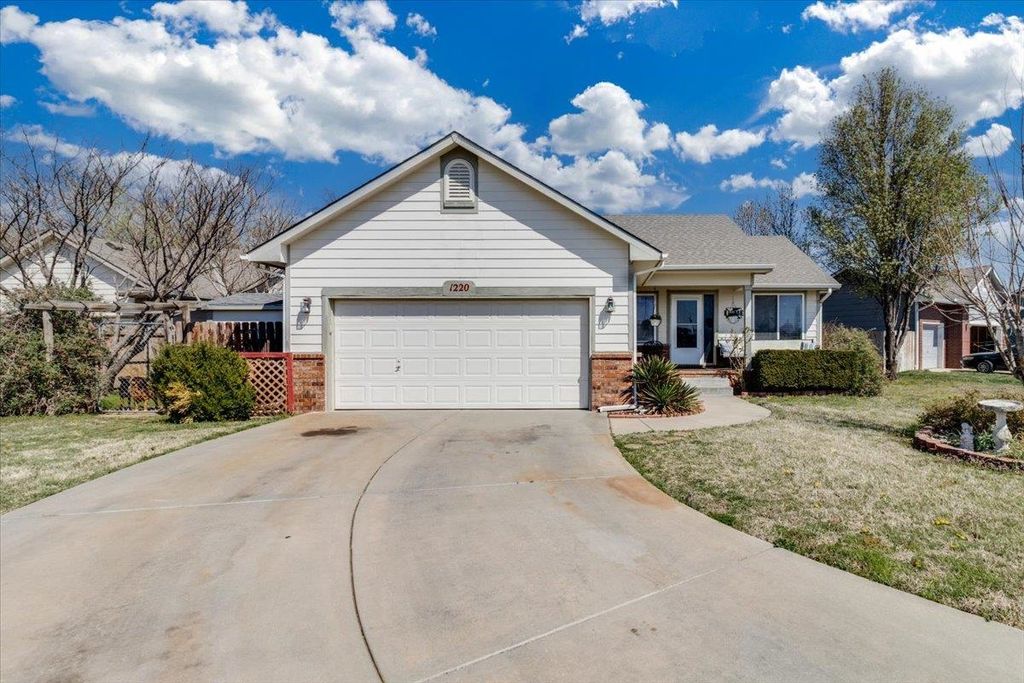 1220 N Timberleaf, Derby, KS 67037