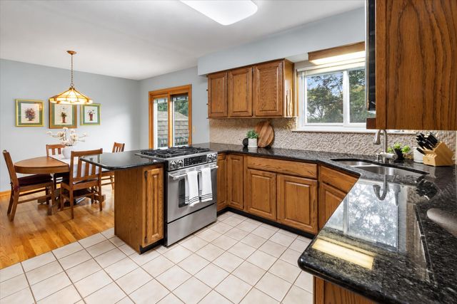3225 Lockridge Drive, Ann Arbor, MI 48108