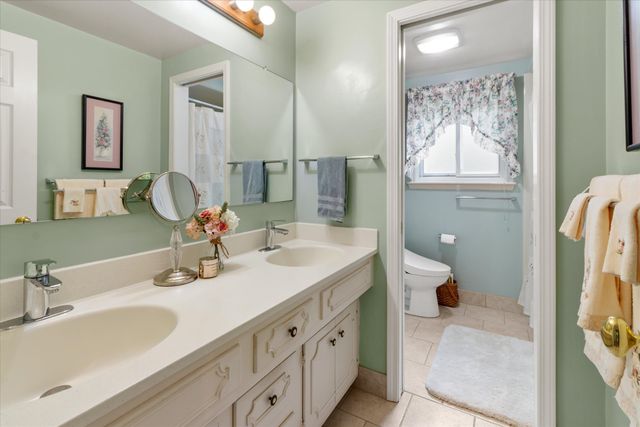 3225 Lockridge Drive, Ann Arbor, MI 48108