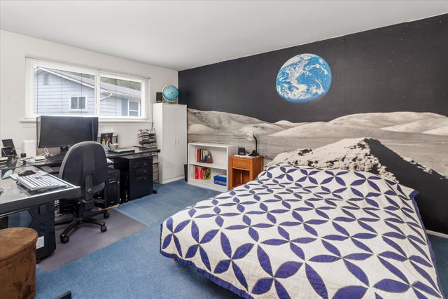 3225 Lockridge Drive, Ann Arbor, MI 48108
