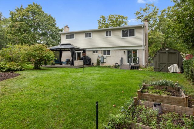 3225 Lockridge Drive, Ann Arbor, MI 48108