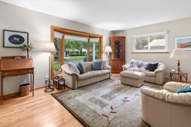 3225 Lockridge Drive, Ann Arbor, MI 48108