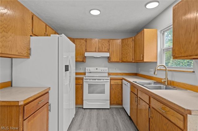 1117 Smithfarm, Akron, OH 44305