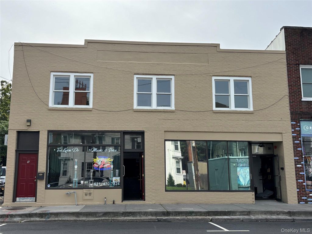8 E Carver Street, Huntington, NY 11743