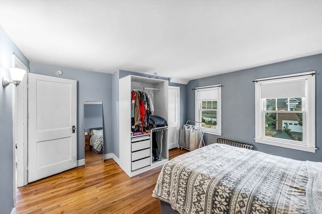 35 Dresser Ave, Chicopee, MA 01013