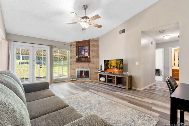 5802 kissing oak, San Antonio, TX 78247