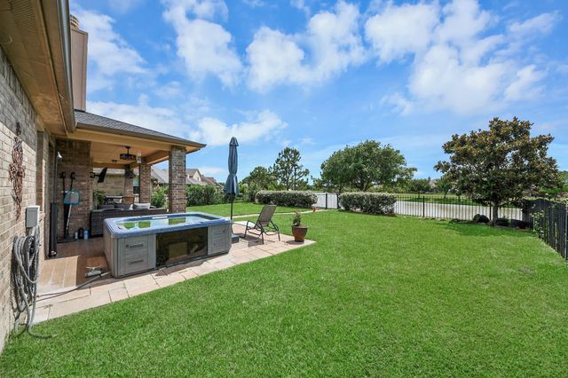 8519 E Windhaven Terrace Trail, Cypress, TX 77433