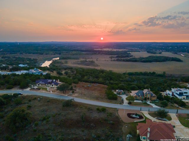 972 MYSTIC PKWY, Spring Branch, TX 78070