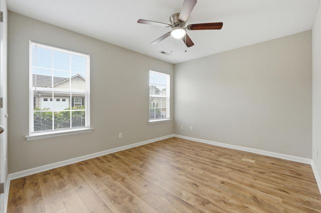 302 Cedar Creek Drive, Rossville, GA 30741
