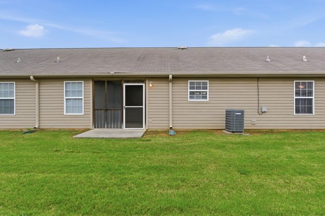 302 Cedar Creek Drive, Rossville, GA 30741