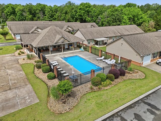 302 Cedar Creek Drive, Rossville, GA 30741