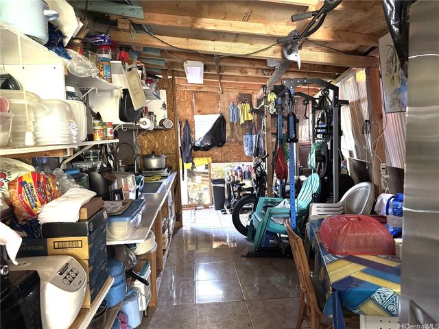 1918 Hanu Lane A, Honolulu, HI 96819