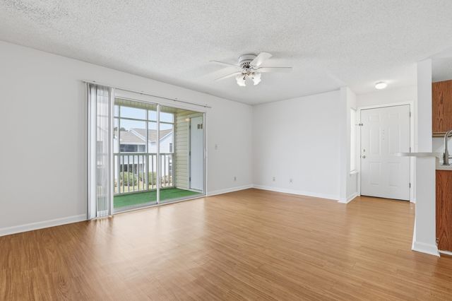 2220 Andover Dr Apt G, Surfside Beach, SC 29575