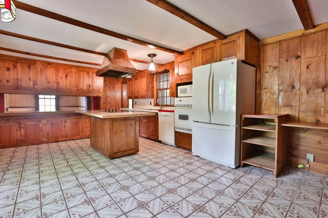 42 Main Street, Brookline, NH 03033