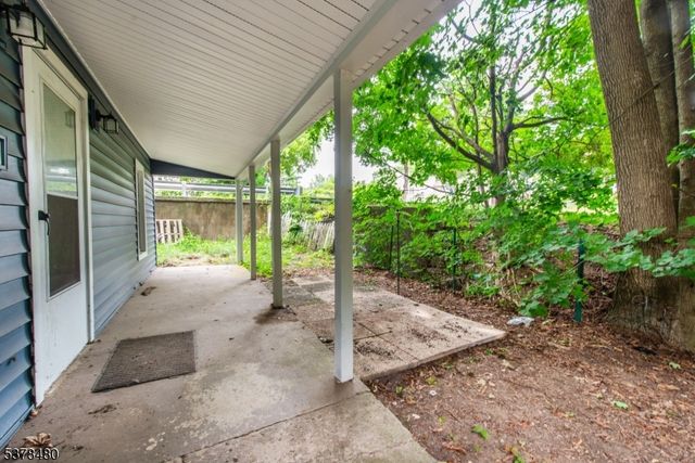 10 Passaic Ave, Ogdensburg Boro, NJ 07439