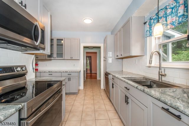 10 Passaic Ave, Ogdensburg Boro, NJ 07439