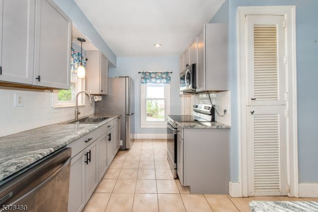 10 Passaic Ave, Ogdensburg Boro, NJ 07439