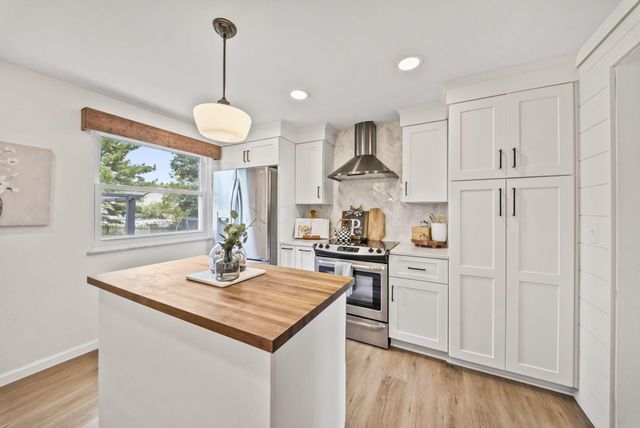 154 Helmbright Court, Columbus, OH 43230