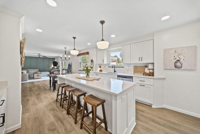 154 Helmbright Court, Columbus, OH 43230