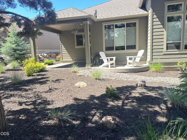 2533 NW Pine Terrace Drive, Bend, OR 97703